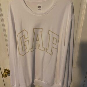 GAP White Crewneck Sweatshirt